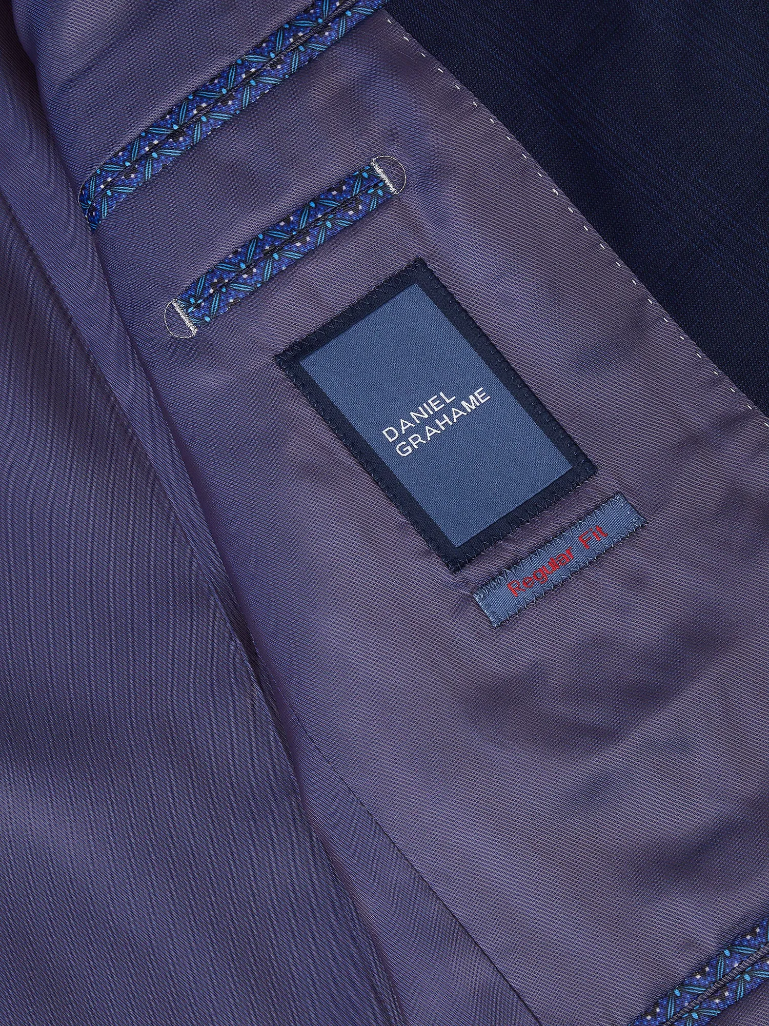 D & G Darwin Suit 23060 N K