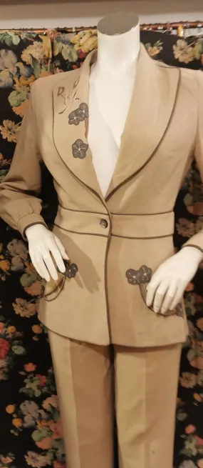 Janice Wainwright suit