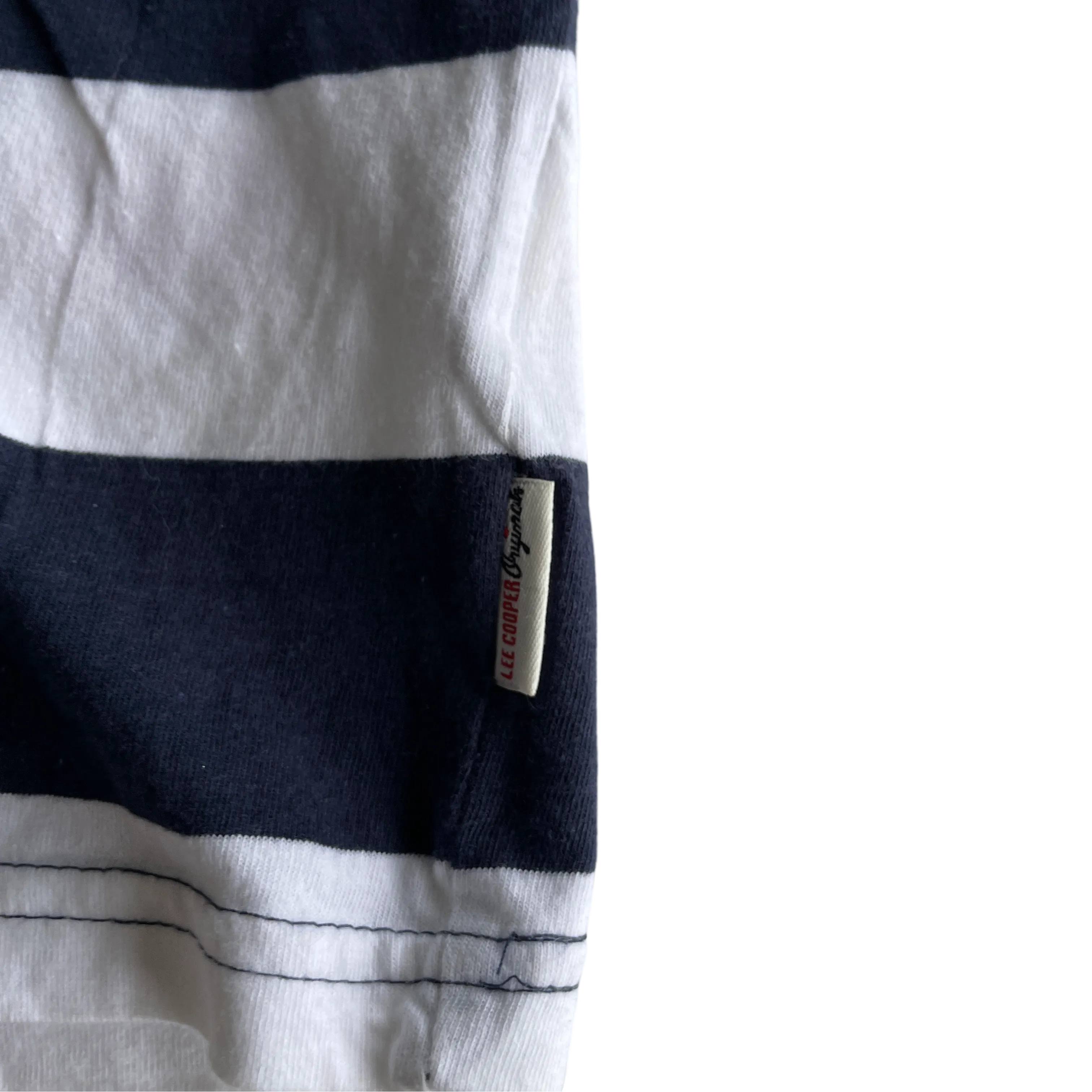 Lee Cooper White Casual Shirts Tops white and navy &nbsp;for Men IN L L29 W  20SKU 5228